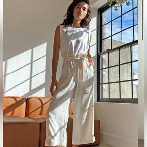 Aritzia Wilfred paperbag pants sz 12, colour light birch in excellent condition